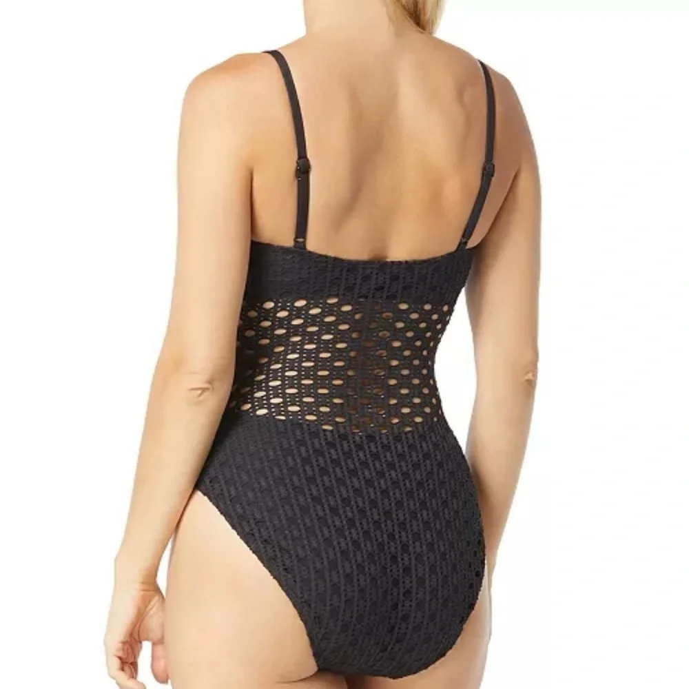 NWT Carmen Marc Valvo Women's Crochet Scoop-Neck One-Piece Swimsuit size 12